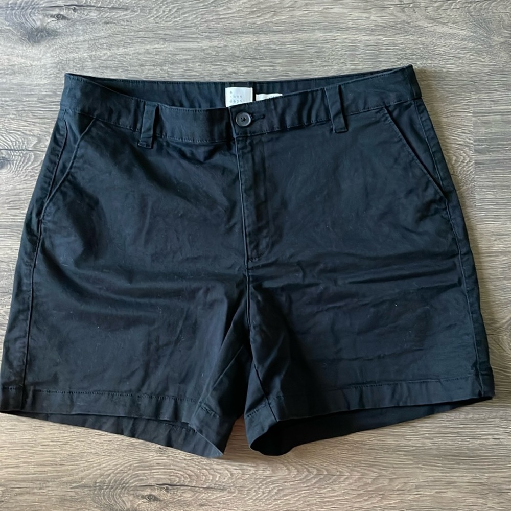 A NEW Day brand size 12 Black Shorts